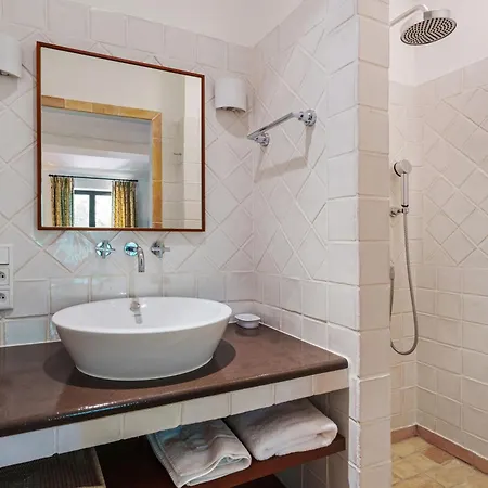 Villa Mas De La Tour *