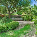 Mas De La Tour Villa
