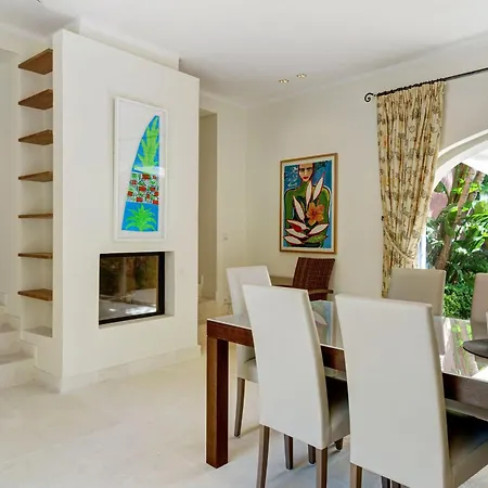 Mas De La Tour Villa *