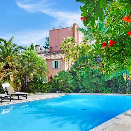 Villa Mas De La Tour *